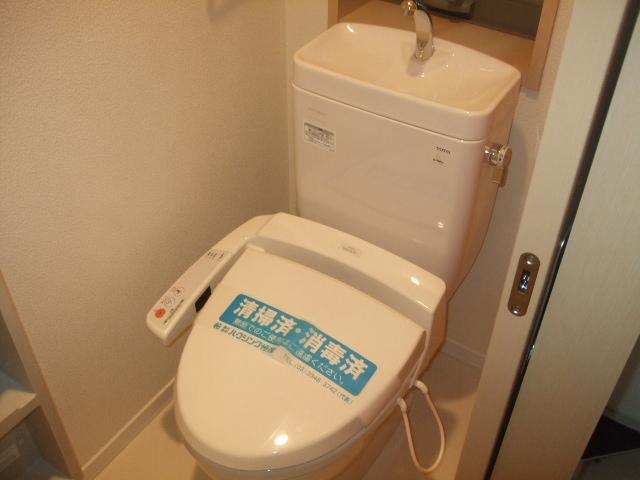 Toilet. Washlet (same type)