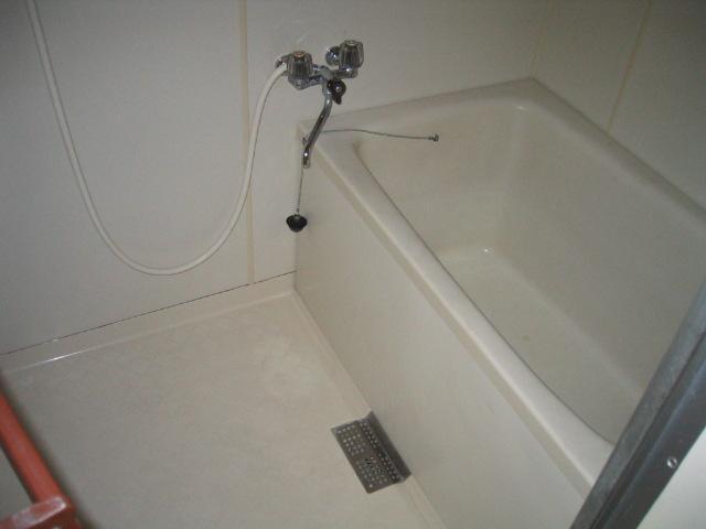 Bath. Bathroom (the same type)