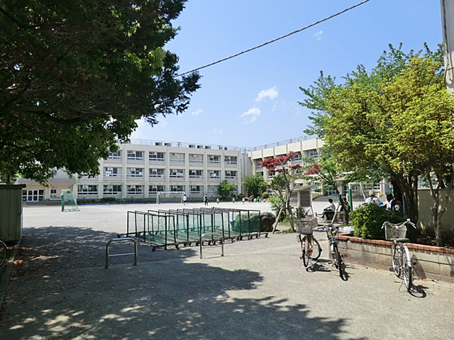 Primary school. Koda to elementary school (elementary school) 500m