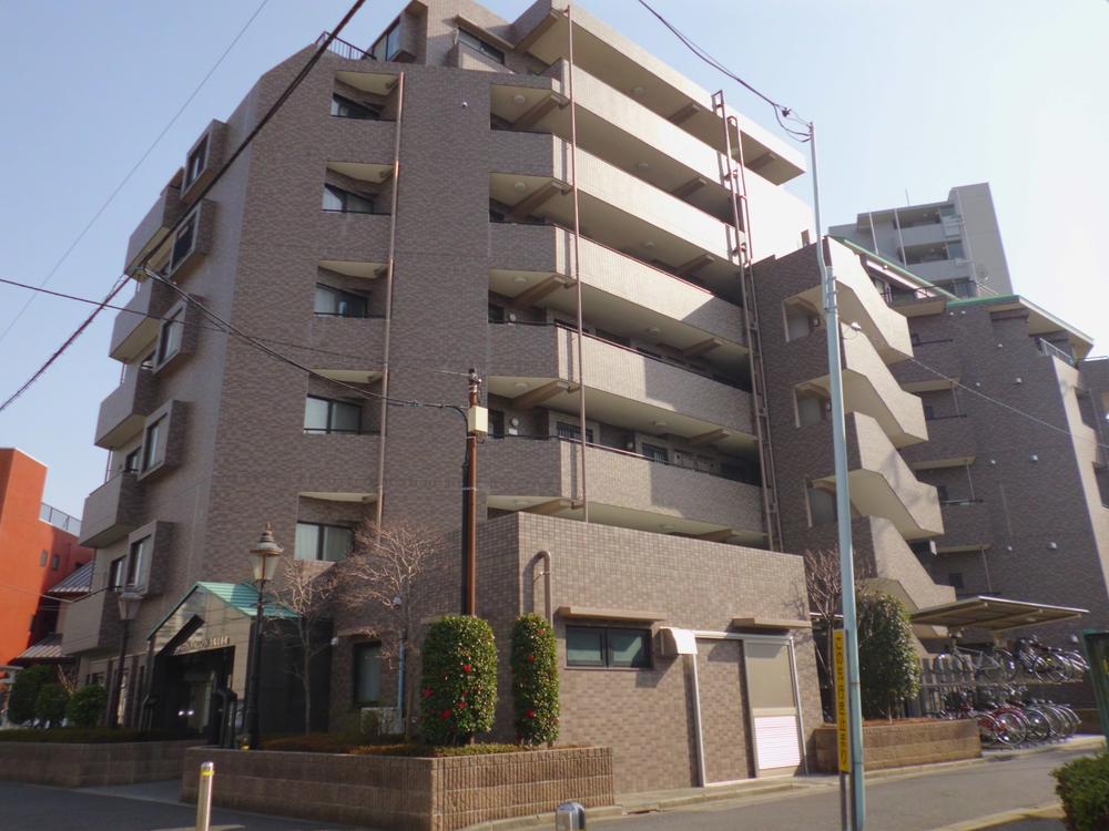 Local appearance photo. Local (12 May 2013) Shooting