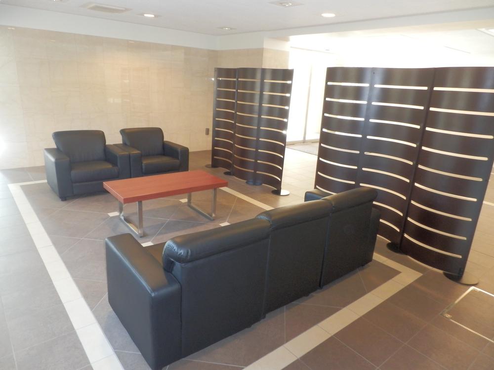 lobby. Common areas. The lobby has also been installed reception set.