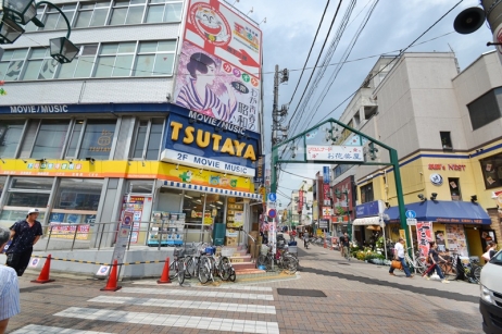 Rental video. TSUTAYA Ohanajaya shop 881m up (video rental)