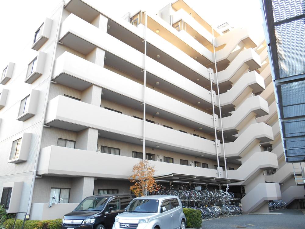 Local appearance photo. Local (11 May 2013) Shooting