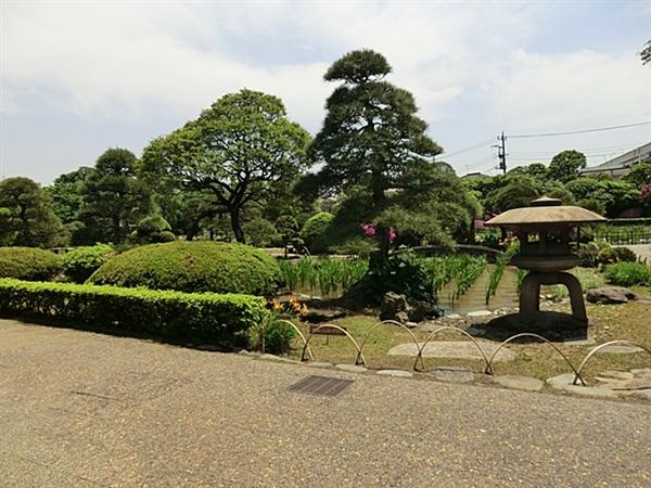 Streets around. 265m until Horikiri iris garden