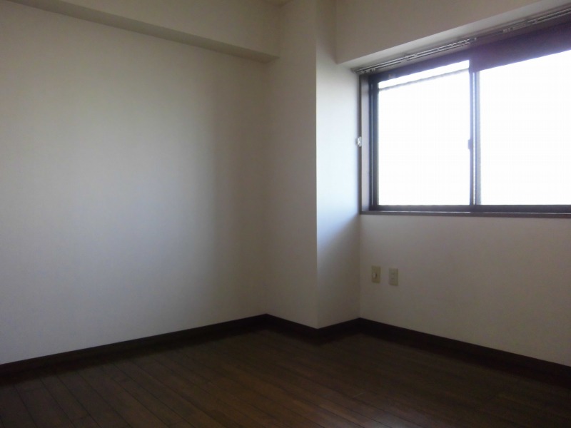 Other room space. Before Western-style