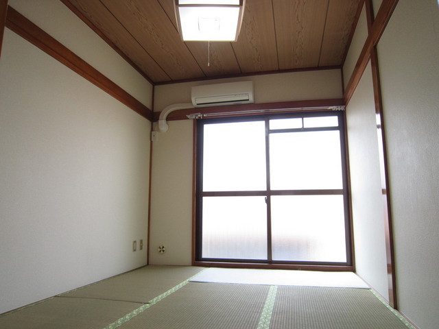 Living and room. 6 is a Pledge of Japanese-style room