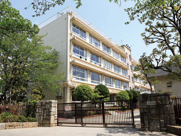 Surrounding environment. Tateishi junior high school (490m ・ 7-minute walk)