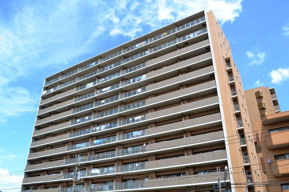 Local appearance photo. Mansion appearance