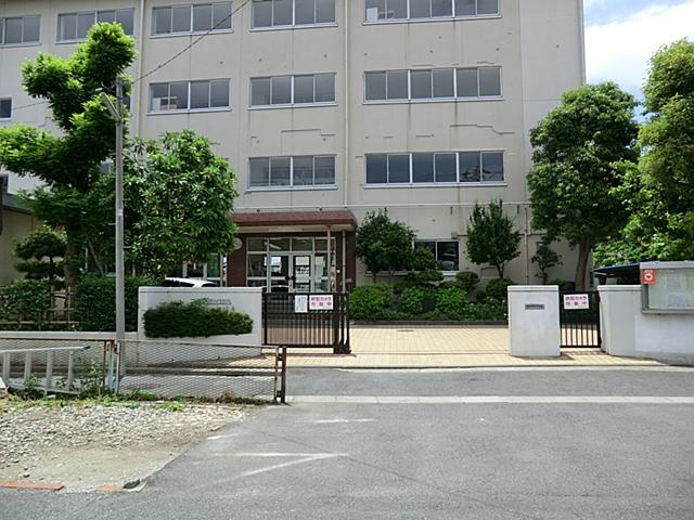 Junior high school. 750m to Katsushika Ward Shinjuku Junior High School