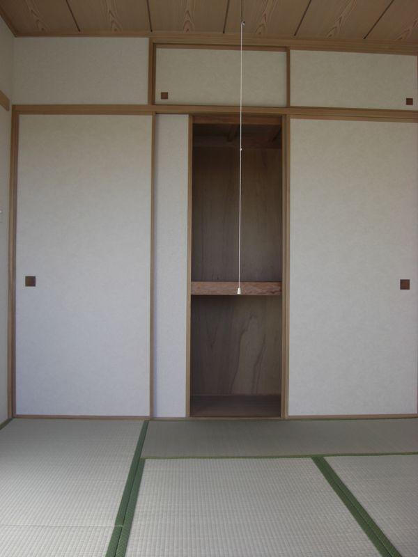 Non-living room. Yang per well of the Japanese-style room