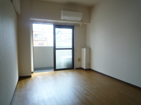 Living and room. It has been installed air conditioning 2 groups.