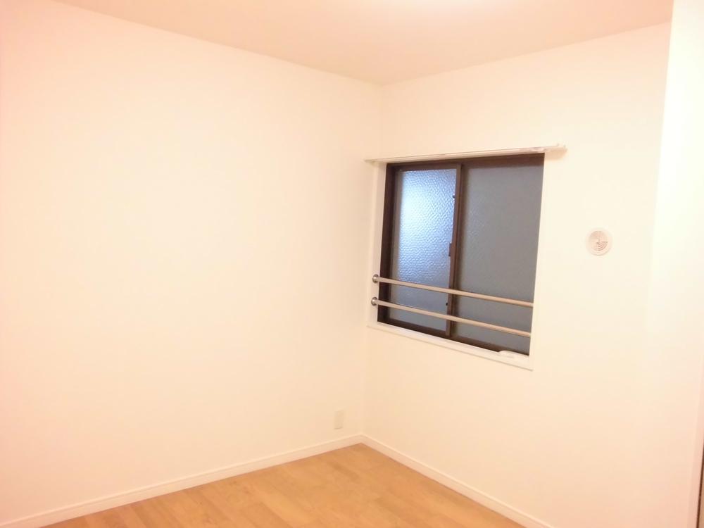 Non-living room. Western 5.0 field