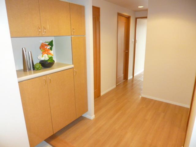 Entrance. Cupboard is also greater convenience