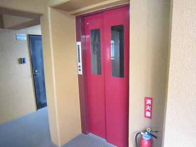 Other common areas. Lifts