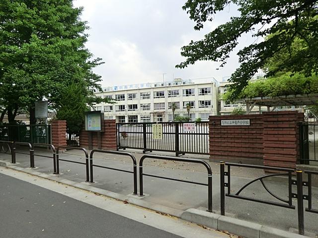 Primary school. 600m to medium Aoto elementary school