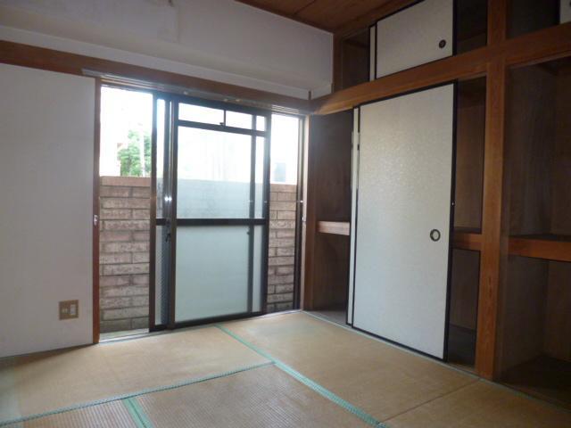 Living and room. Japanese-style room 2