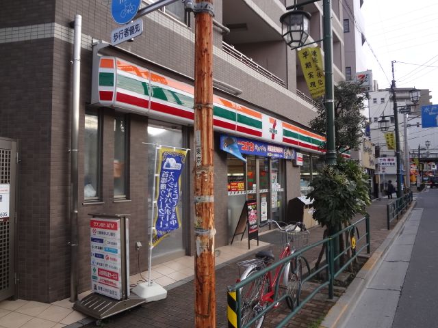 Convenience store. Eleven Katsushika Takasago Station store up (convenience store) 300m