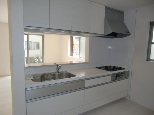 Same specifications photo (kitchen). Example of construction. Bright kitchen with two faces lighting
