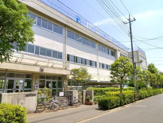 Primary school. 290m to Katsushika rising Chiba elementary school