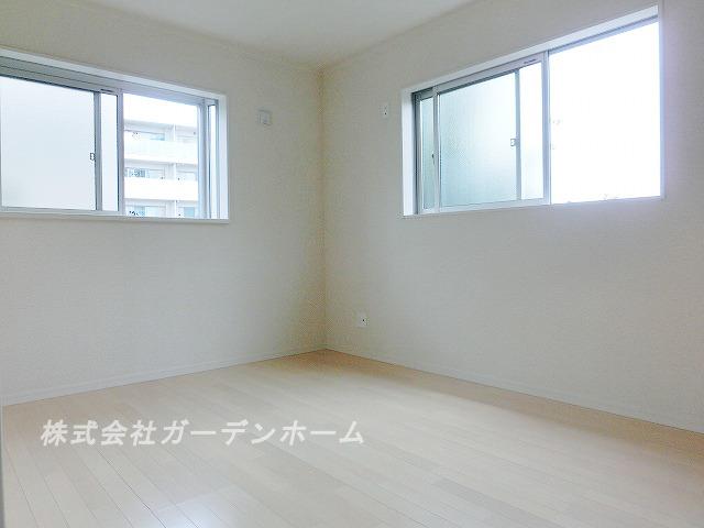 Model house photo. ■ Drenched light of the sun and Sansan, Bright Western-style ■