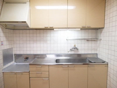 Kitchen. Two-burner gas stove definitive kitchen!
