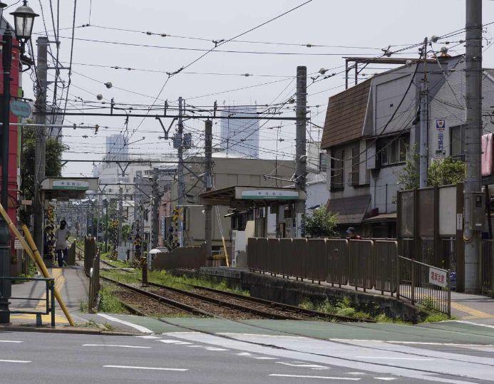 Other local. Toden Arakawa Line "Nishigahara 4-chome" station is also available in about an 8-minute walk. 