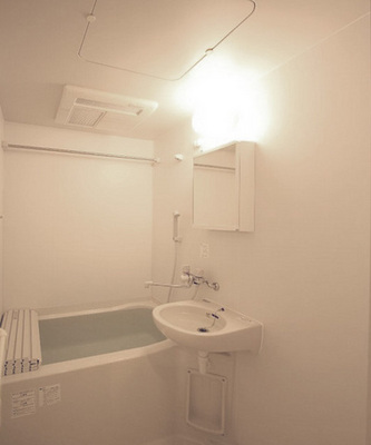 Bath. Bathroom with a bathroom dryer