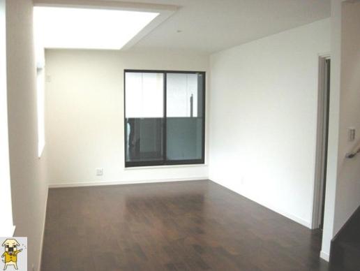 Living. 19 Pledge of LDK does not have early