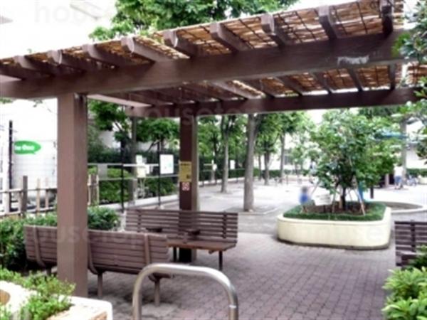 park. Nishiogu 153m up to eight-chome park