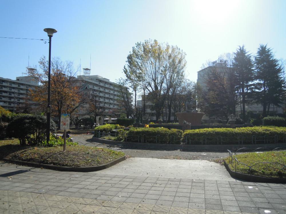 Other. The nearby property there is "Akabane park". Many green, It is a calm atmosphere.