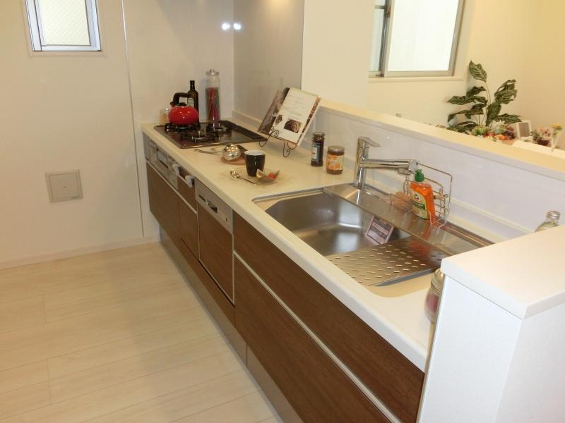 Same specifications photo (kitchen). Example of construction