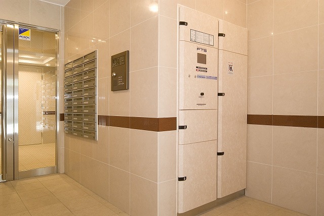 Other common areas. Convenient home delivery BOX equipped in the absence!