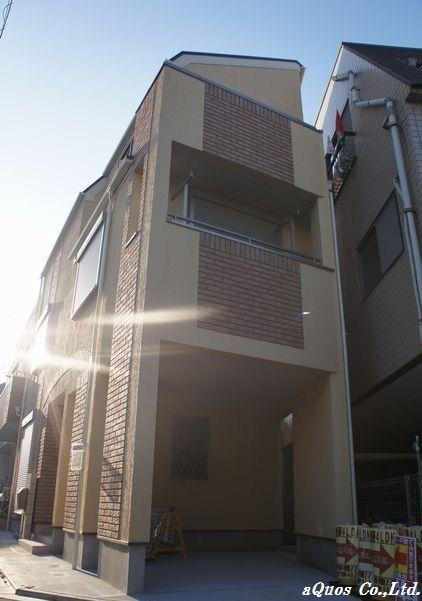 Local appearance photo. Local (10 May 2013) Shooting