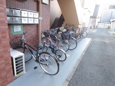 Other common areas. Is a bicycle parking lot ☆