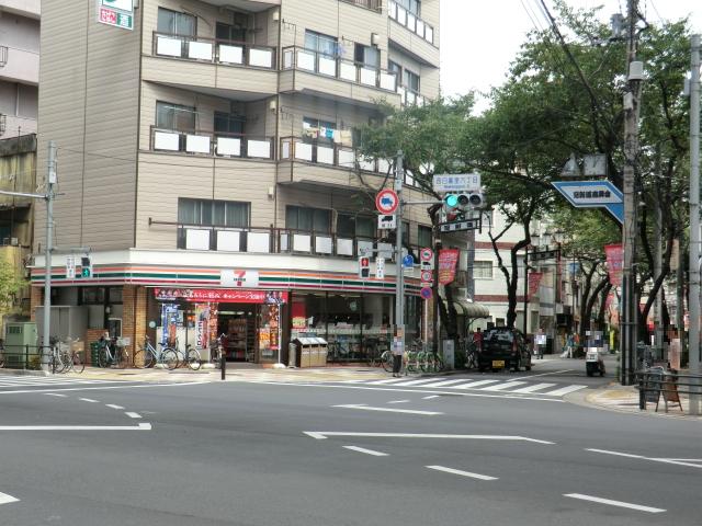 Convenience store. Seven-Eleven Nishinippori 6-chome up (convenience store) 193m