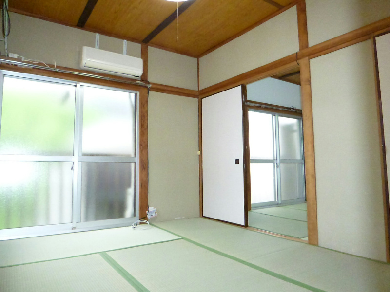Living and room. Ventilation is good bright and rich window ☆ 
