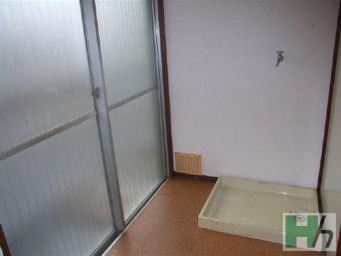 Other Equipment. Waterproof bread with Washing machine in the room