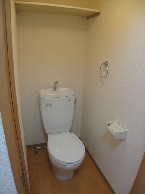 Toilet. Convenient Shimae toilet because there is a shelf storage ☆