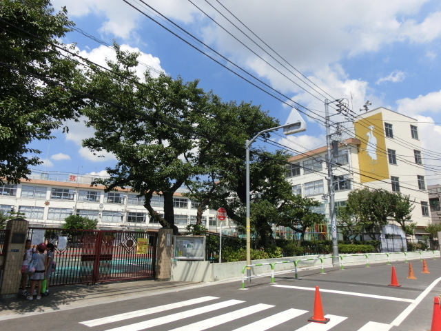 Primary school. 500m to Takinogawa first elementary school (elementary school)