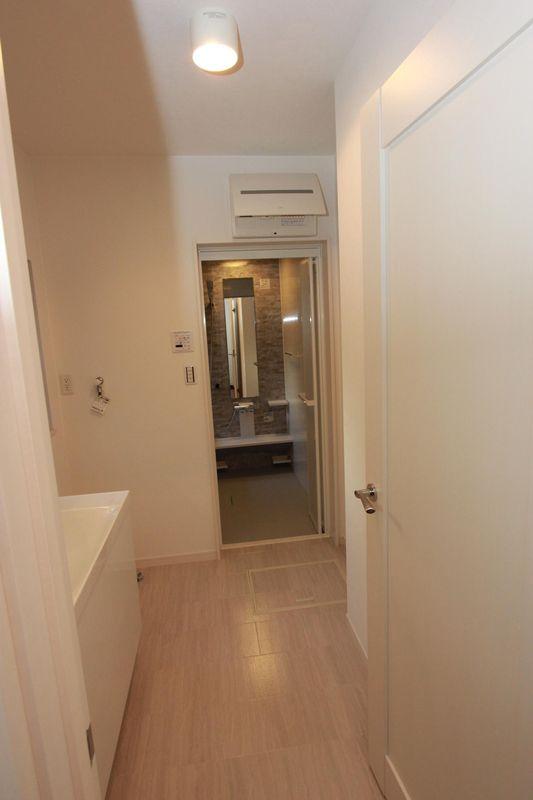 Wash basin, toilet. Introspection in the vicinity of washroom