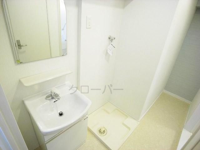 Wash basin, toilet. Wash basin ・ Waterproof bread (washing machine storage)
