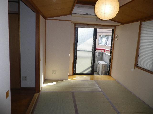 Other Equipment. Japanese-style room is air-conditioned. 