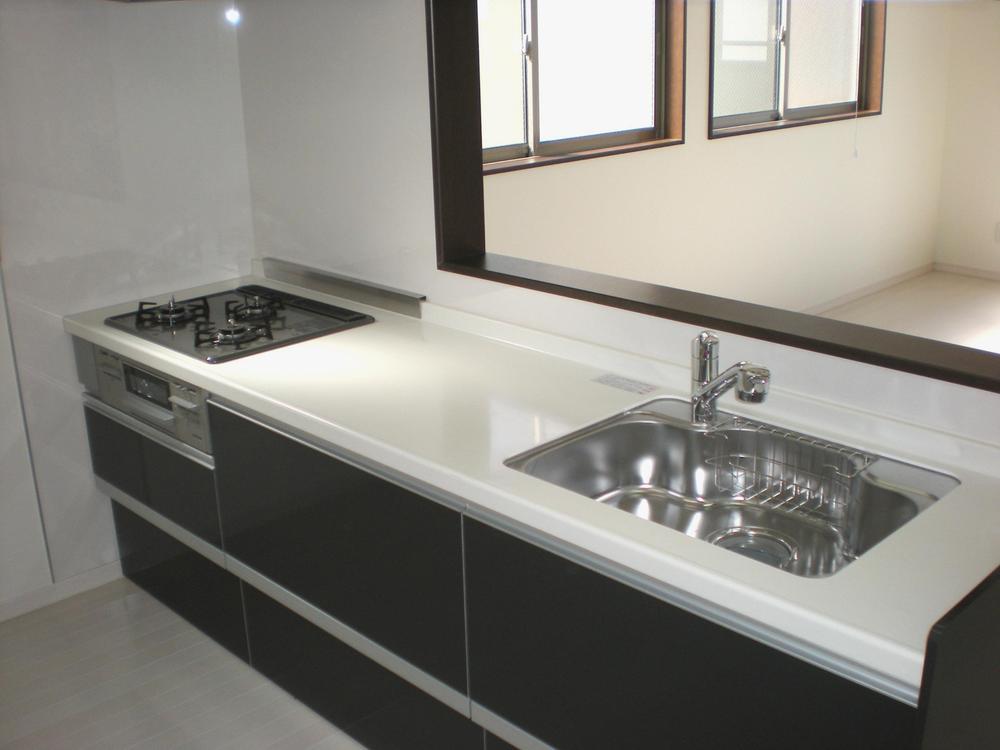 Same specifications photo (kitchen). 3-neck gas stove with grill