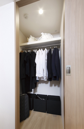 Receipt.  [Walk-in closet]  ※ Walk-in closet, Cloak, Storage of such Pantry, Shape by type, size, Different height, etc..