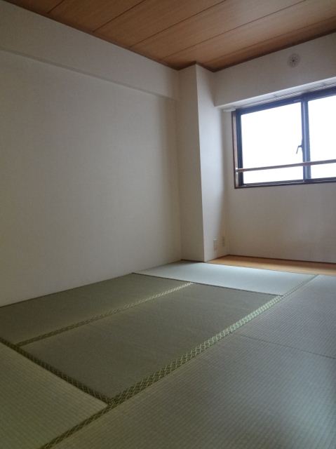 Living and room. It settles down Japanese-style room