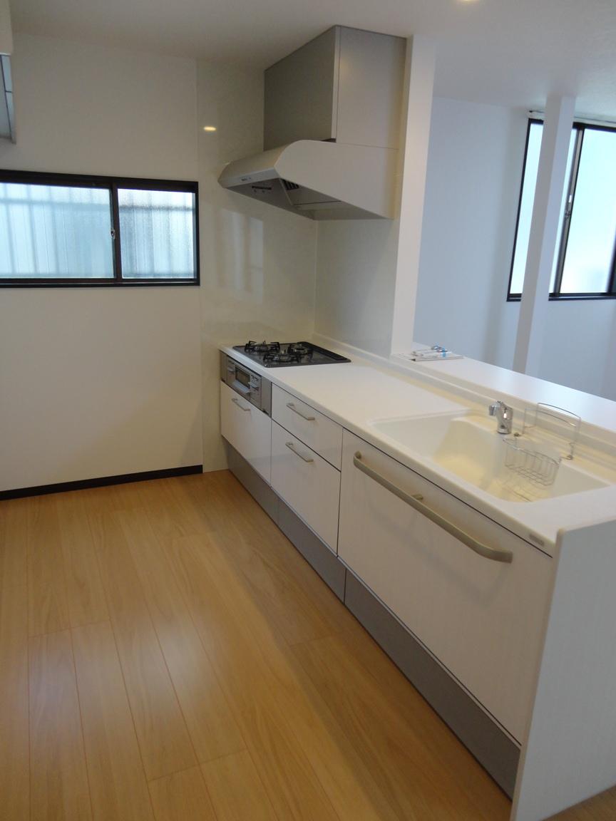Kitchen. Heisei exterior remodeling Performed system Kitchen exchange in August 25 years
