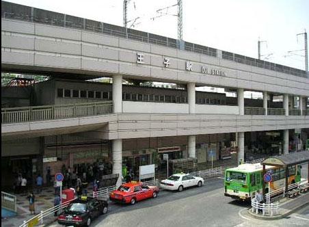 station. 800m until JR Oji Station