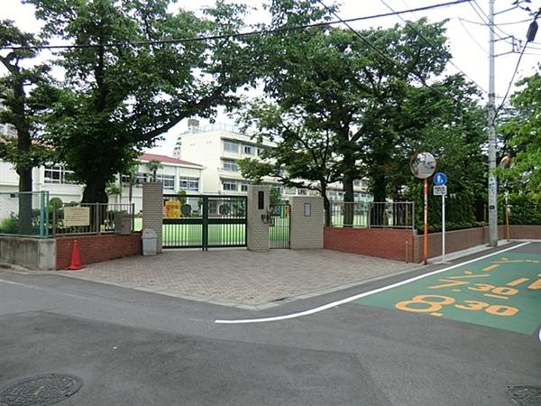 Primary school. Takinogawa 983m to the third elementary school