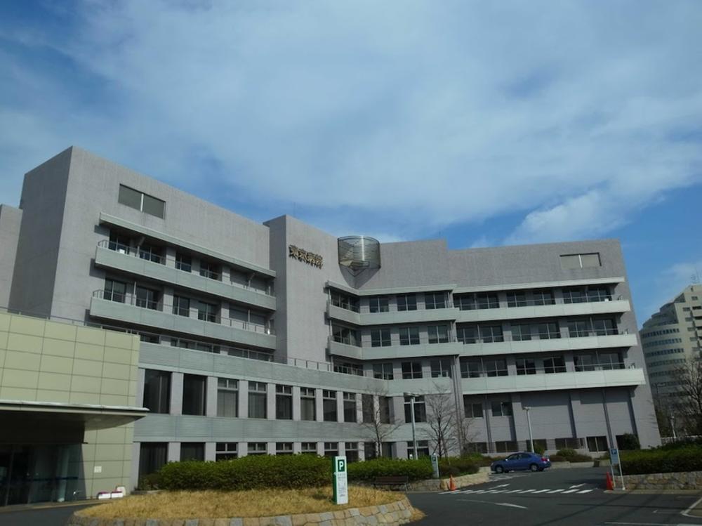 Hospital. There is a General Hospital near 350m to Tokyo hospital of flowers and forest