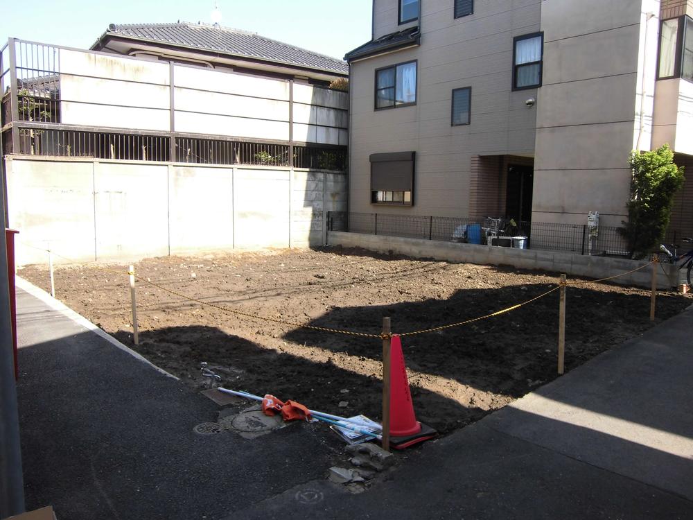 Local appearance photo. Local (11 May 2013) Shooting